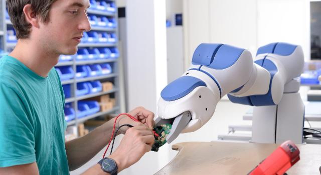 Swiss Startup - F&P Robotics Product Image