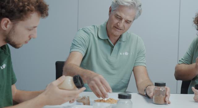 Swiss Startup - RE-NUT Team Image